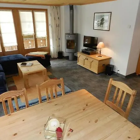 Unter-gstaad Sleeps 4 Wifi